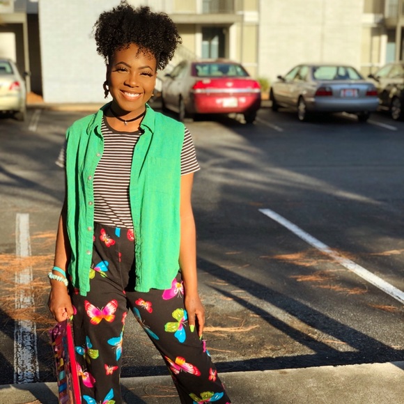 Meet Your Posher, Alexis 🌸 - Picture 3 of 12